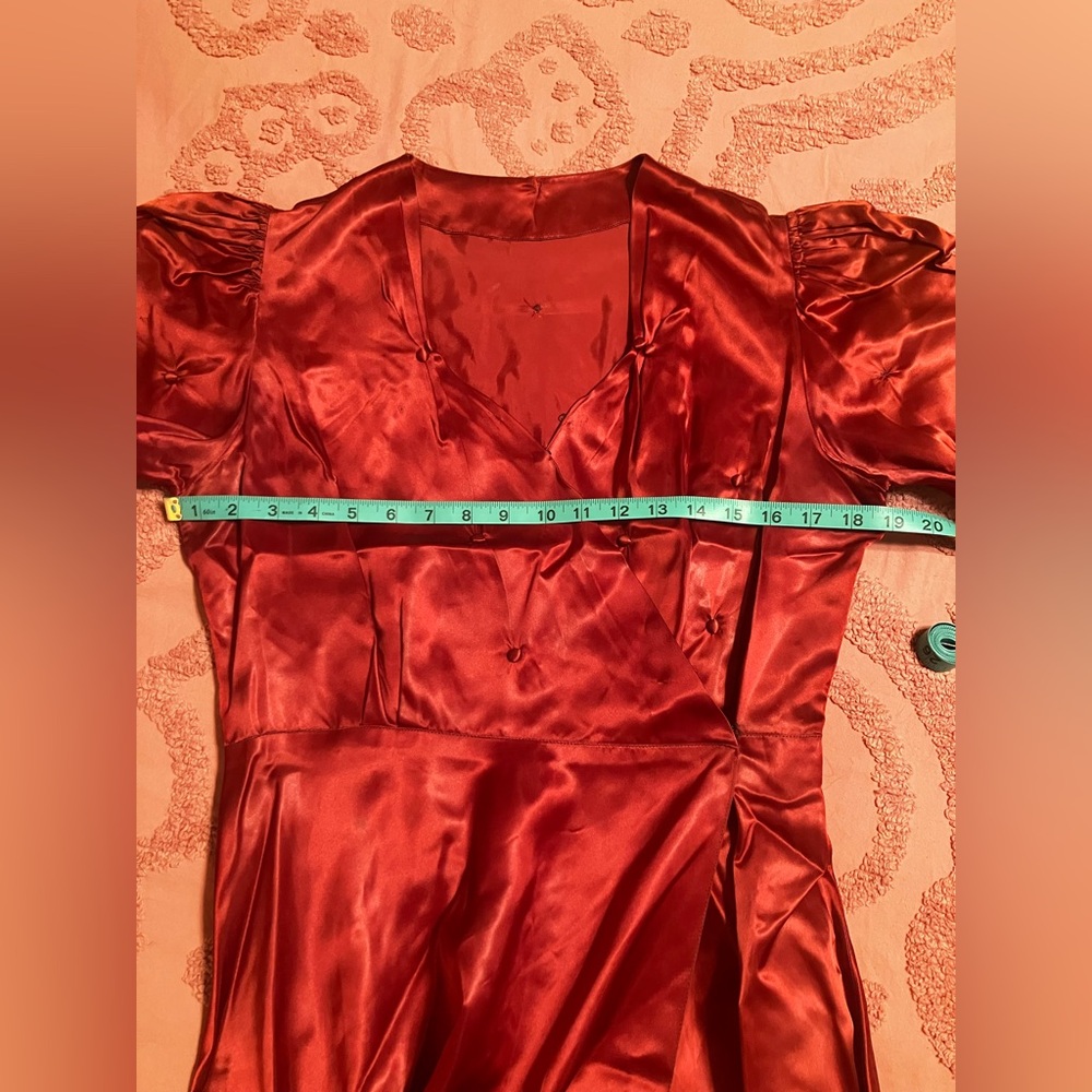 Vintage 1930s / 1940s red satin dress, medium - Picture 7 of 16